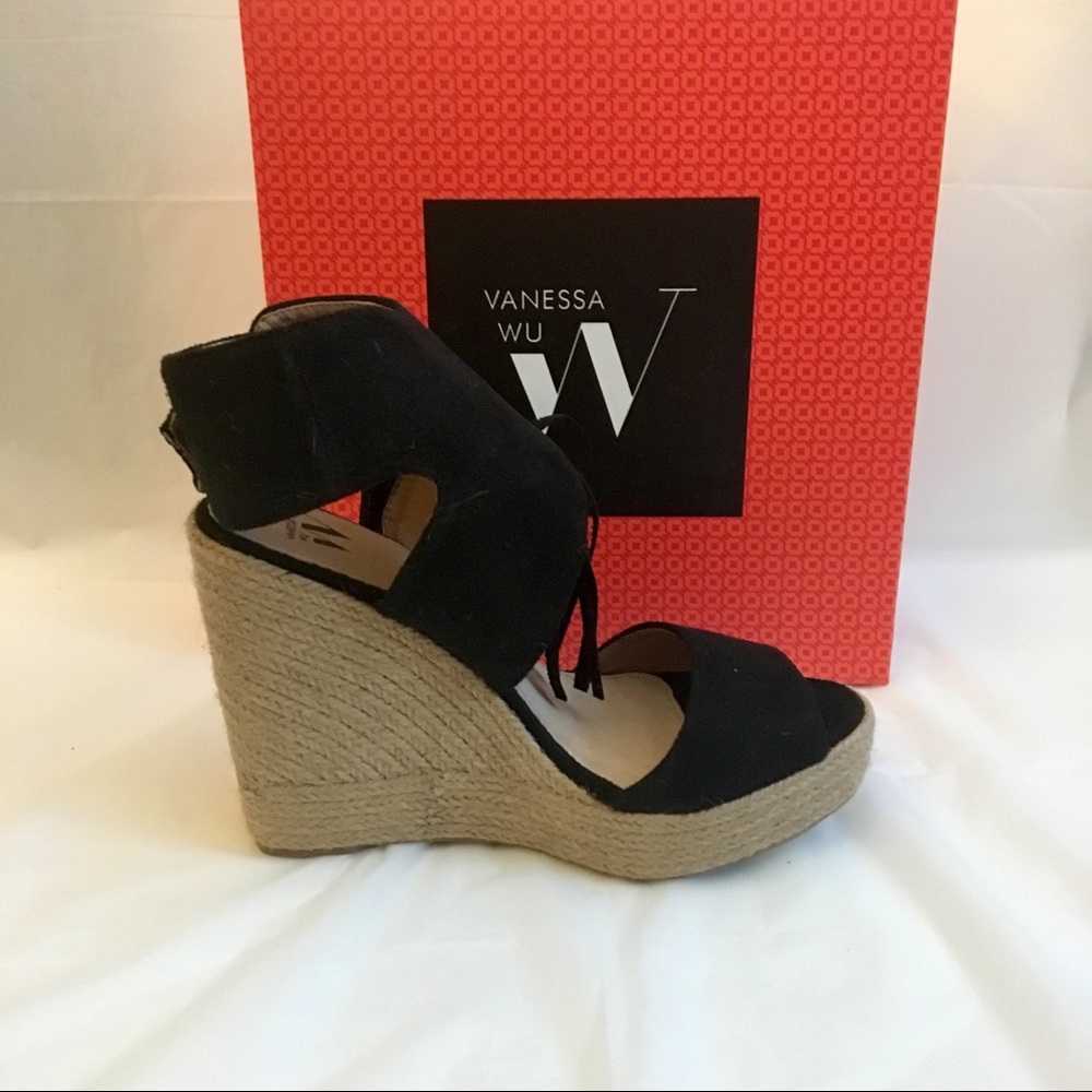 NWT Vanessa Wu Black Fringed Sandals